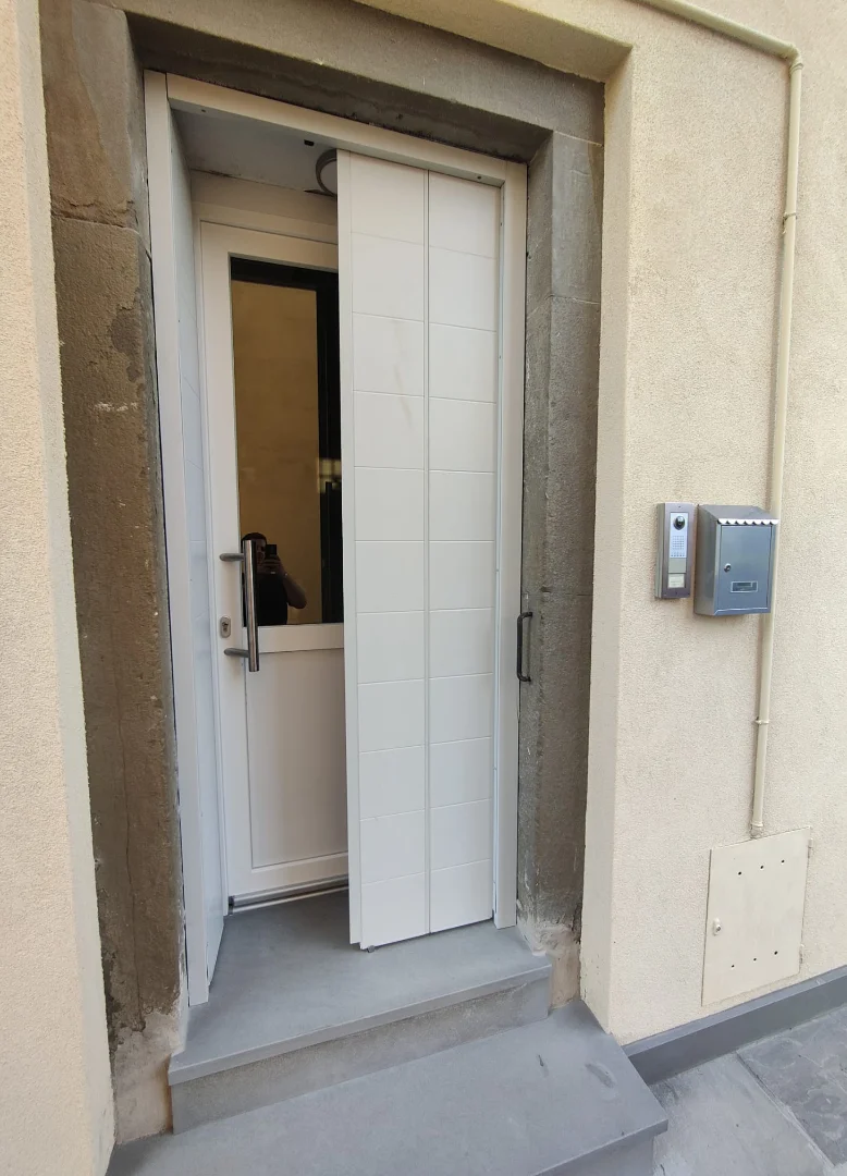 sicurezza-isolamento-e-design-moderno-milano